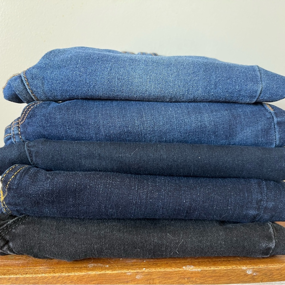 Size 4/Size 27. Women’s Blue and Black Jeans. 5 pairs.